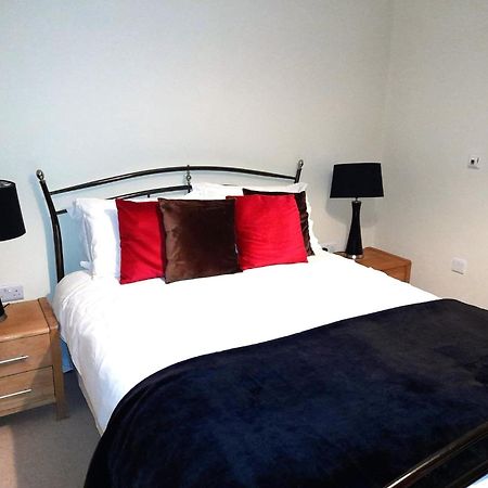 Oxford Apartment-- Free Parking 2 Bedrooms-2Bathrooms-Located In Jericho Oxford Close To Bus And Rail Station ภายนอก รูปภาพ