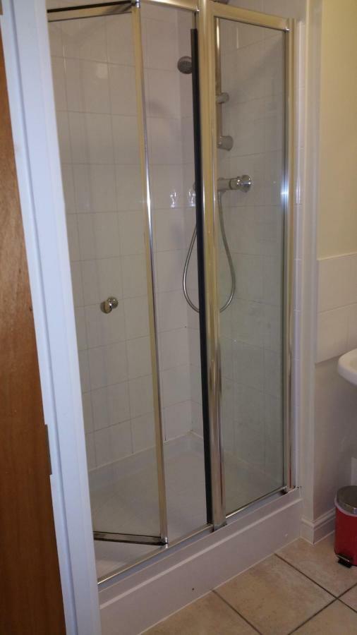 Oxford Apartment-- Free Parking 2 Bedrooms-2Bathrooms-Located In Jericho Oxford Close To Bus And Rail Station ภายนอก รูปภาพ